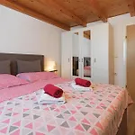別荘 Two-bedroom In