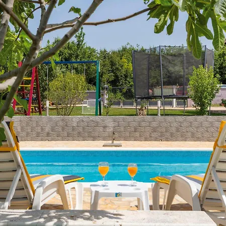 Two-bedroom In Hébergement de vacances