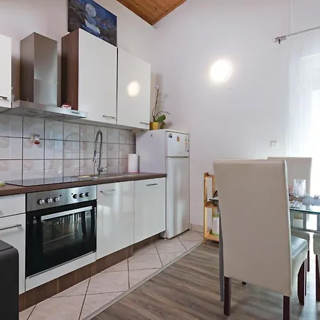 Hébergement de vacances Two-bedroom In Valtura